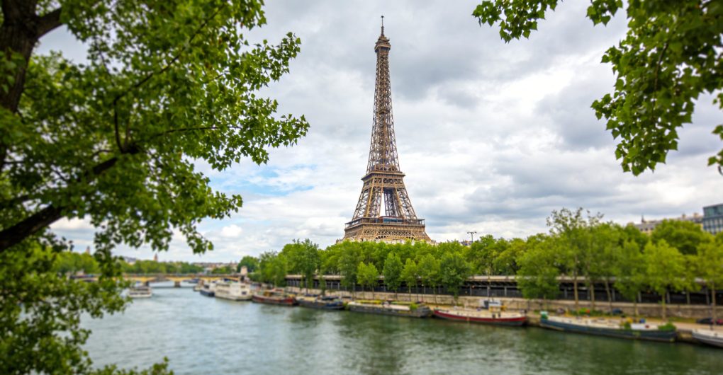 The Ultimate Paris Packing List for International Travelers: A Local’s No-Miss Guide The Ultimate Paris Packing List for International Travelers: A Local’s No-Miss Guide